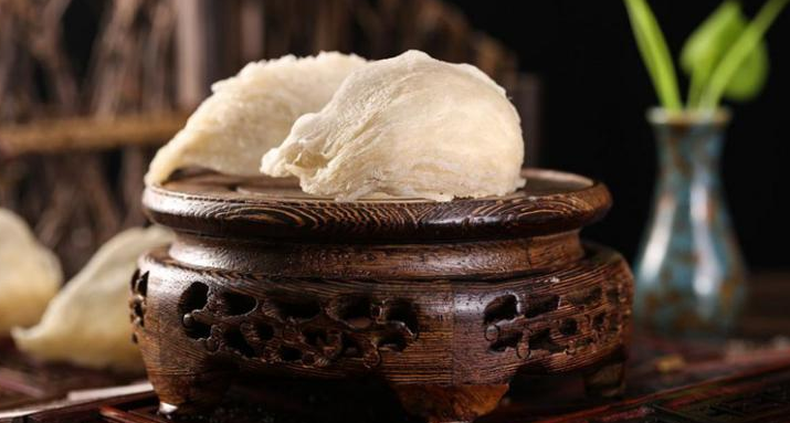 長期的食用燕窩可以有哪些好處？女人常吃燕窩身體會(huì)有哪些變化？