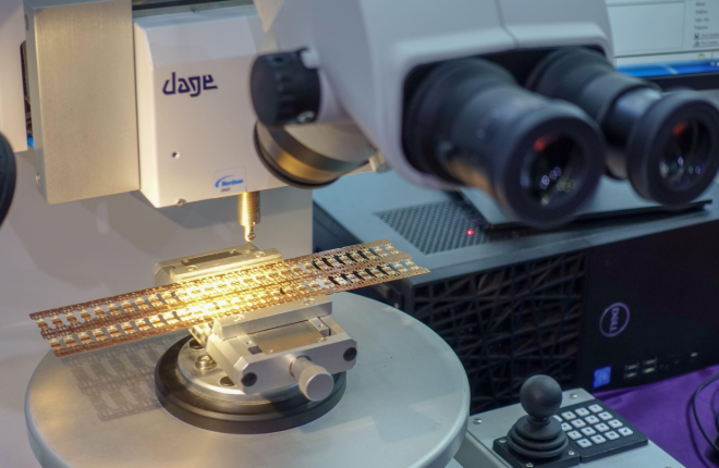 刻蝕機可以代替光刻機嗎？為什么中國生產不了光刻機？